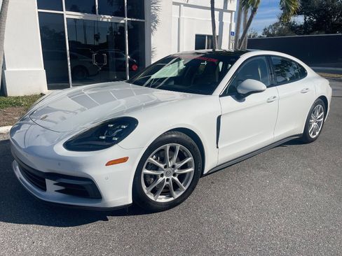 Used 2018 Porsche Panamera image 33