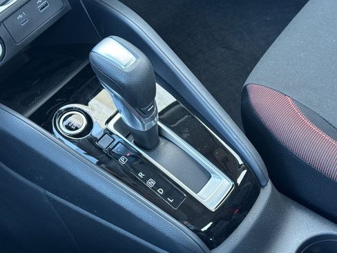 New 2025 Nissan Versa SR w/ Trunk Package image 17