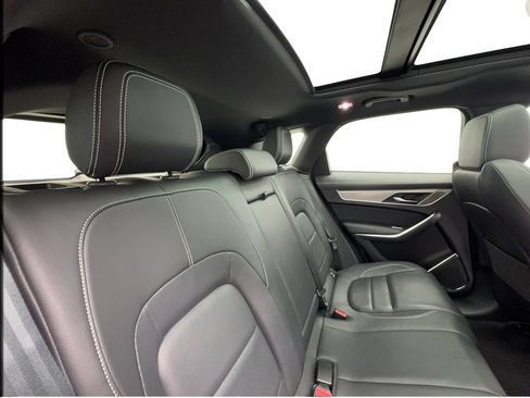 Used 2025 Jaguar F-PACE R-Dynamic S AWD/4WD image 28