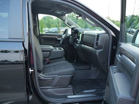 Used 2025 Chevrolet Silverado 1500 LT AWD/4WD image 18