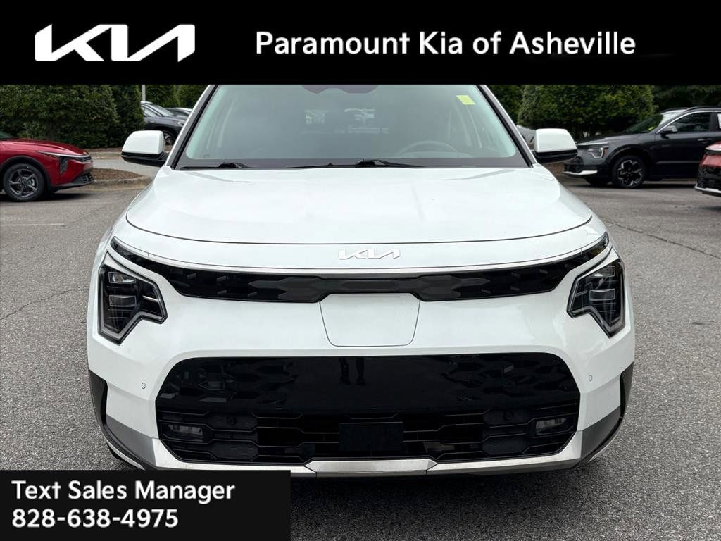 Certified 2023 Kia Niro Wave FWD image 2