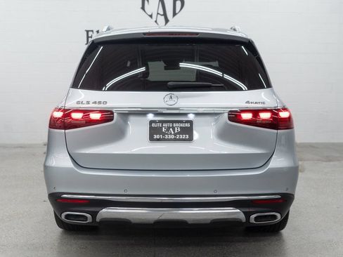 Used 2025 Mercedes-Benz GLS 450 4MATIC image 4