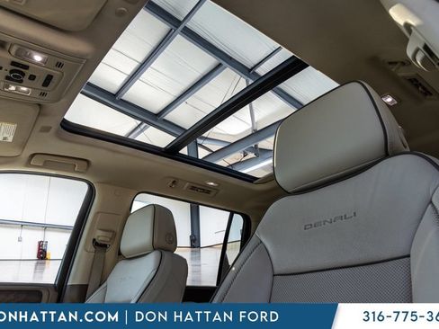 Used 2024 GMC Yukon XL Denali AWD/4WD image 18