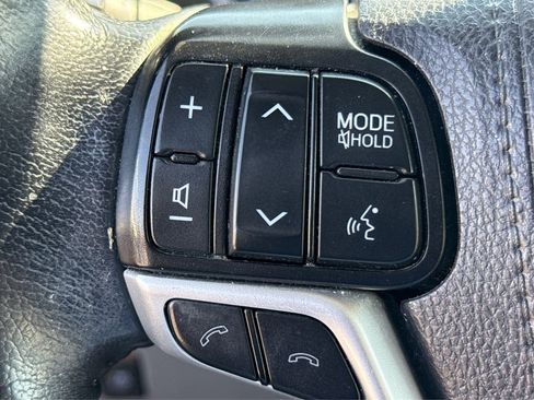 Used 2019 Toyota Sienna XLE image 37