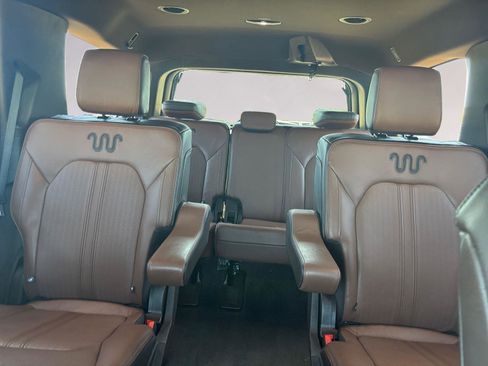 Used 2024 Ford Expedition King Ranch image 13