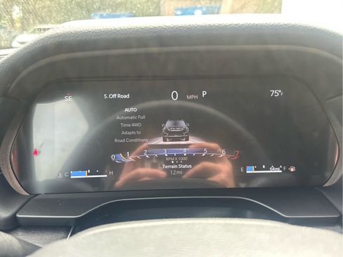 New 2025 Jeep Grand Cherokee Limited w/ Luxury Tech Group II image 40