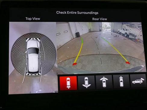 Used 2023 Jeep Grand Cherokee 4WD 4xe w/ Luxury Tech Group II image 32