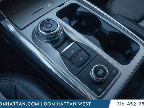 Used 2023 Ford Explorer XLT w/ Equipment Group 202A AWD/4WD image 10