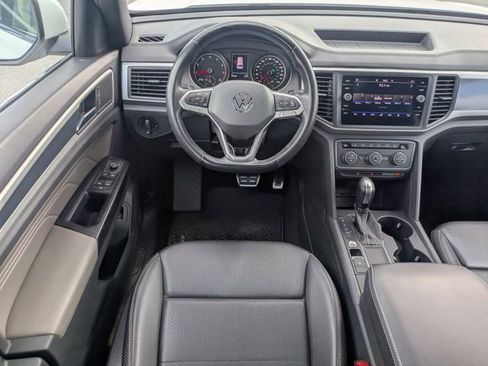 Used 2021 Volkswagen Atlas Cross Sport SE image 17