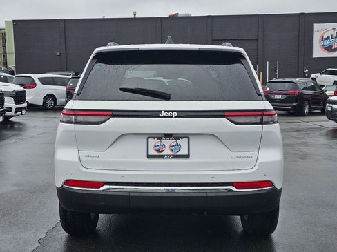 New 2026 Jeep Grand Cherokee Laredo image 7