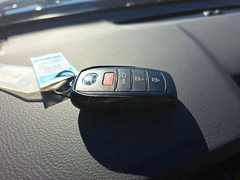 Certified 2025 Toyota Camry SE image 29