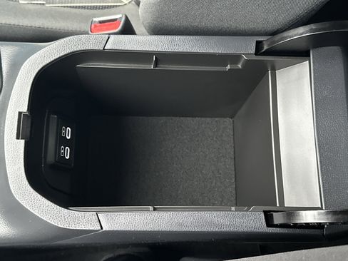 Used 2024 Toyota RAV4 LE AWD/4WD image 25