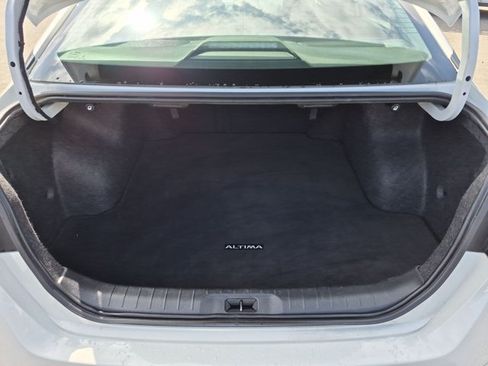 Used 2025 Nissan Altima 2.5 SV FWD image 6