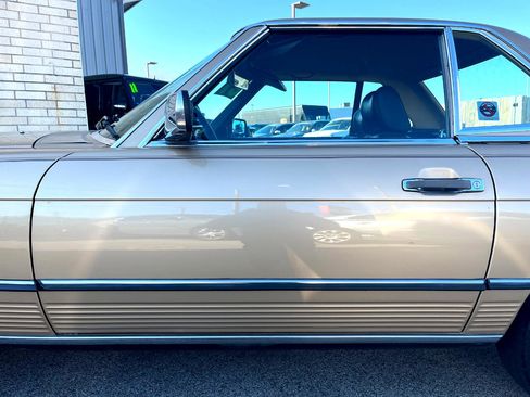 Used 1987 Mercedes-Benz 560 SL image 15