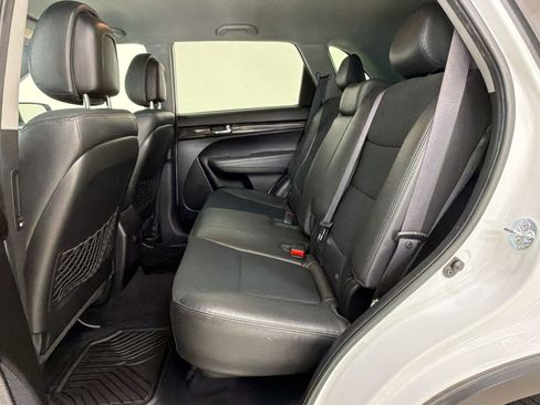 Used 2011 Kia Sorento EX FWD image 25