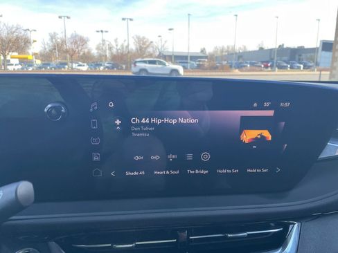 Used 2025 Buick Envista Sport Touring image 21