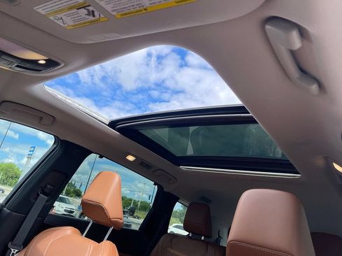 Used 2023 INFINITI QX60 Sensory AWD/4WD image 10
