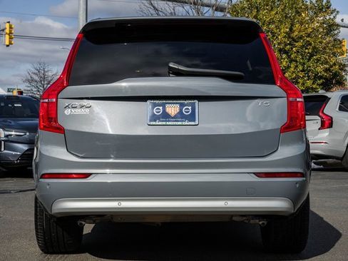 Used 2022 Volvo XC90 T5 Momentum w/ Advanced Package image 6