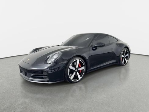 Used 2025 Porsche 911 Carrera S RWD image 4