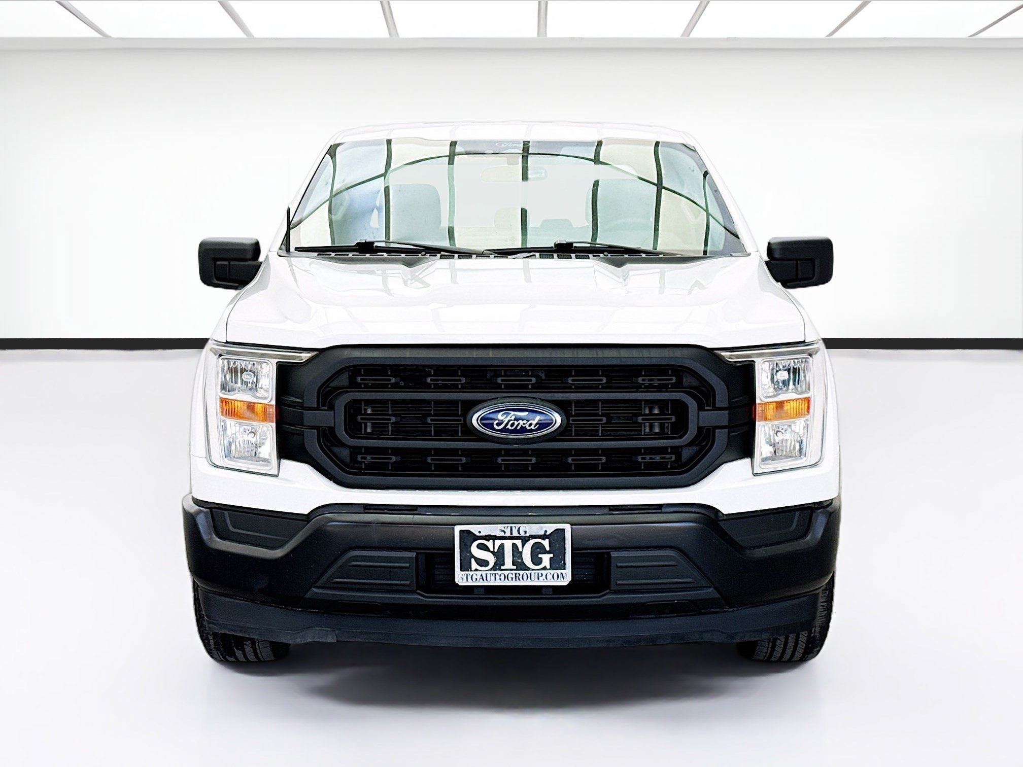 Used 2022 Ford F150 XL RWD image 2