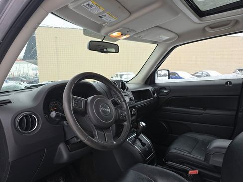 Used 2016 Jeep Patriot High Altitude image 10