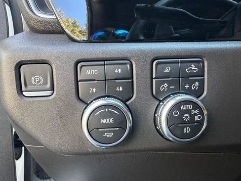 Used 2024 GMC Sierra 1500 Elevation w/ Elevation Premium Package image 32