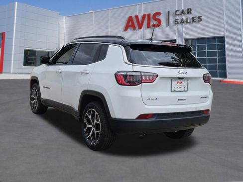 Used 2025 Jeep Compass Limited AWD/4WD image 3