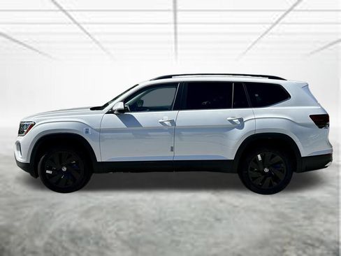 New 2026 Volkswagen Atlas SE FWD image 3