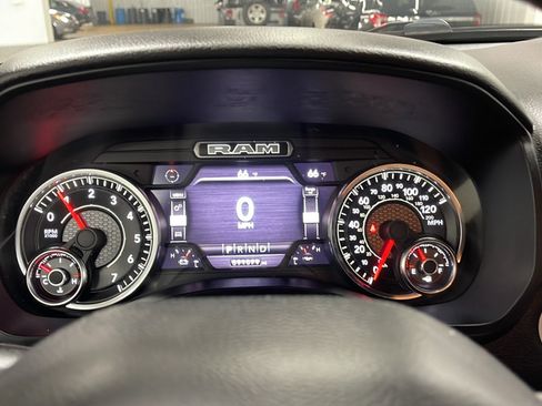 Used 2022 RAM 1500 Big Horn w/ Night Edition AWD/4WD image 5