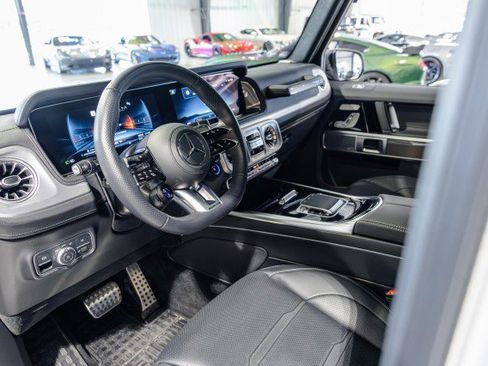 Used 2025 Mercedes-Benz G 63 AMG 4MATIC image 32