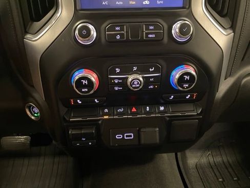 Used 2021 GMC Sierra 1500 SLE AWD/4WD image 11