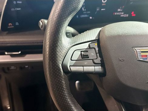 Used 2024 Cadillac XT4 Sport image 12