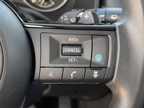 Certified 2023 Nissan Rogue SV image 22