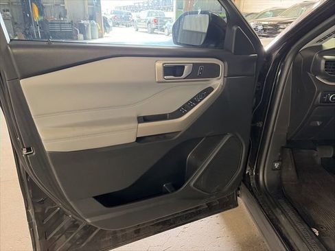 Used 2023 Ford Explorer XLT w/ Equipment Group 202A image 13