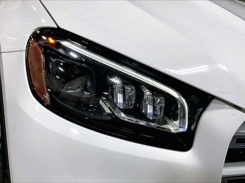 Used 2020 Mercedes-Benz GLS 450 4MATIC image 28