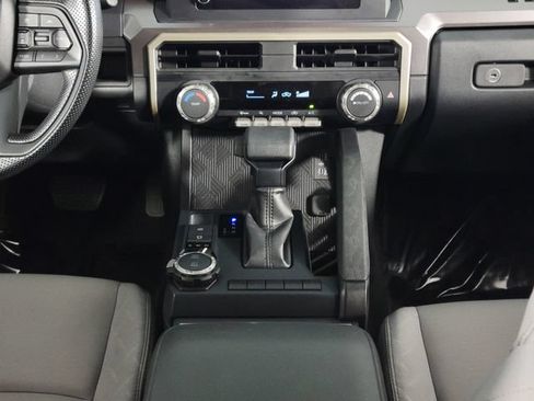 Used 2025 Toyota Tacoma SR5 AWD/4WD image 24