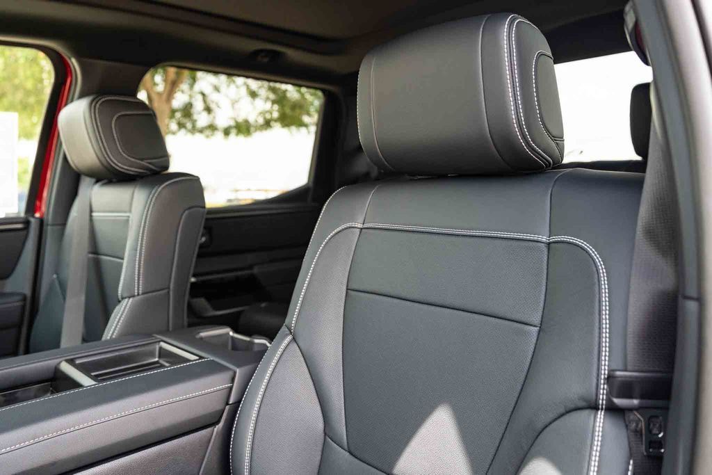New 2026 Toyota Tundra Limited AWD/4WD image 8