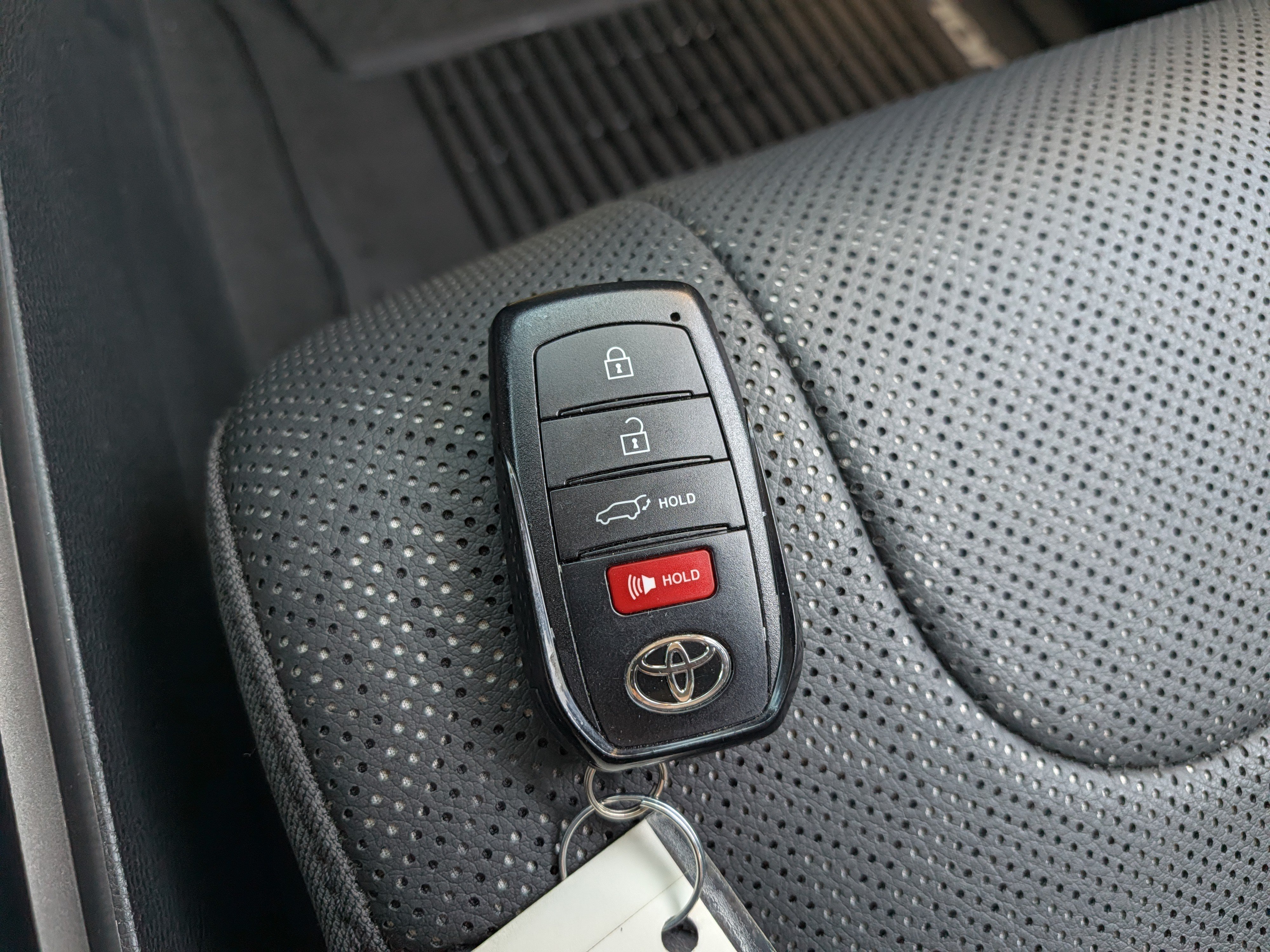 Used 2023 Toyota Sequoia SR5 w/ SR5 Premium Package AWD/4WD image 38