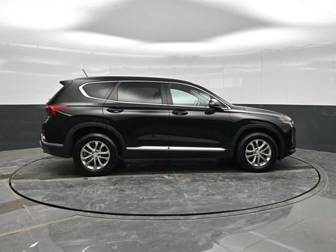 Used 2020 Hyundai Santa Fe SE image 9