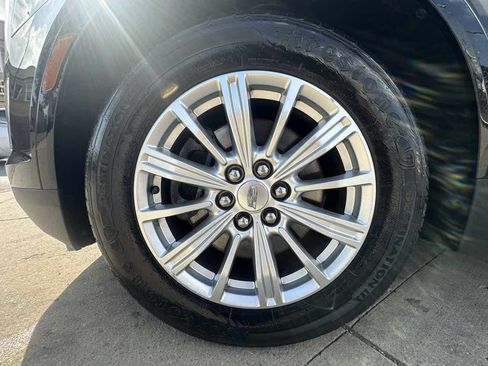 Used 2018 Cadillac XT5 AWD image 9