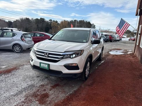 Used 2018 Honda Pilot LX image 3