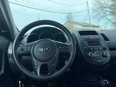 Used 2013 Kia Soul image 9