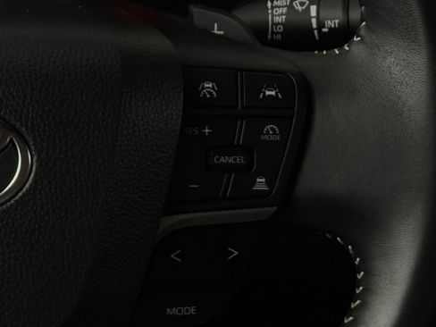 Used 2025 Toyota Camry SE FWD image 16