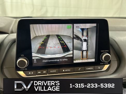 Used 2023 Nissan Rogue SL AWD/4WD image 15