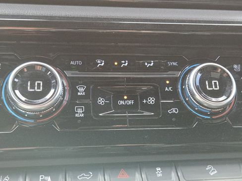 Used 2024 GMC Sierra 2500 AT4 w/ AT4 Premium Plus Package image 41