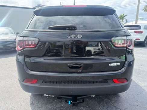 Used 2018 Jeep Compass Latitude w/ Popular Equipment Group FWD image 16