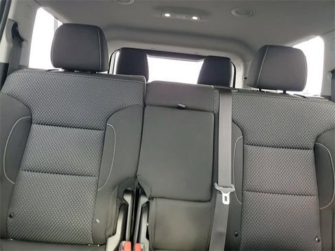 Certified 2023 GMC Acadia SLE w/ Driver Convenience Package image 19