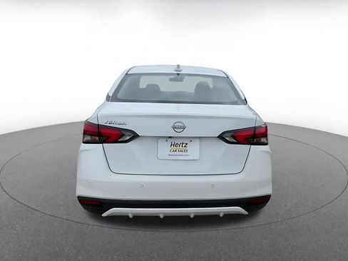 Used 2025 Nissan Versa SV image 12