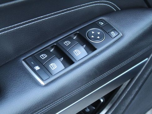 Used 2014 Mercedes-Benz E 550 Coupe image 18