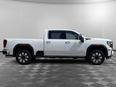 Used 2025 GMC Sierra 2500 Denali w/ Denali Reserve Package AWD/4WD image 2